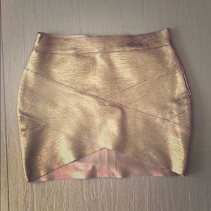 Mini gold skirt